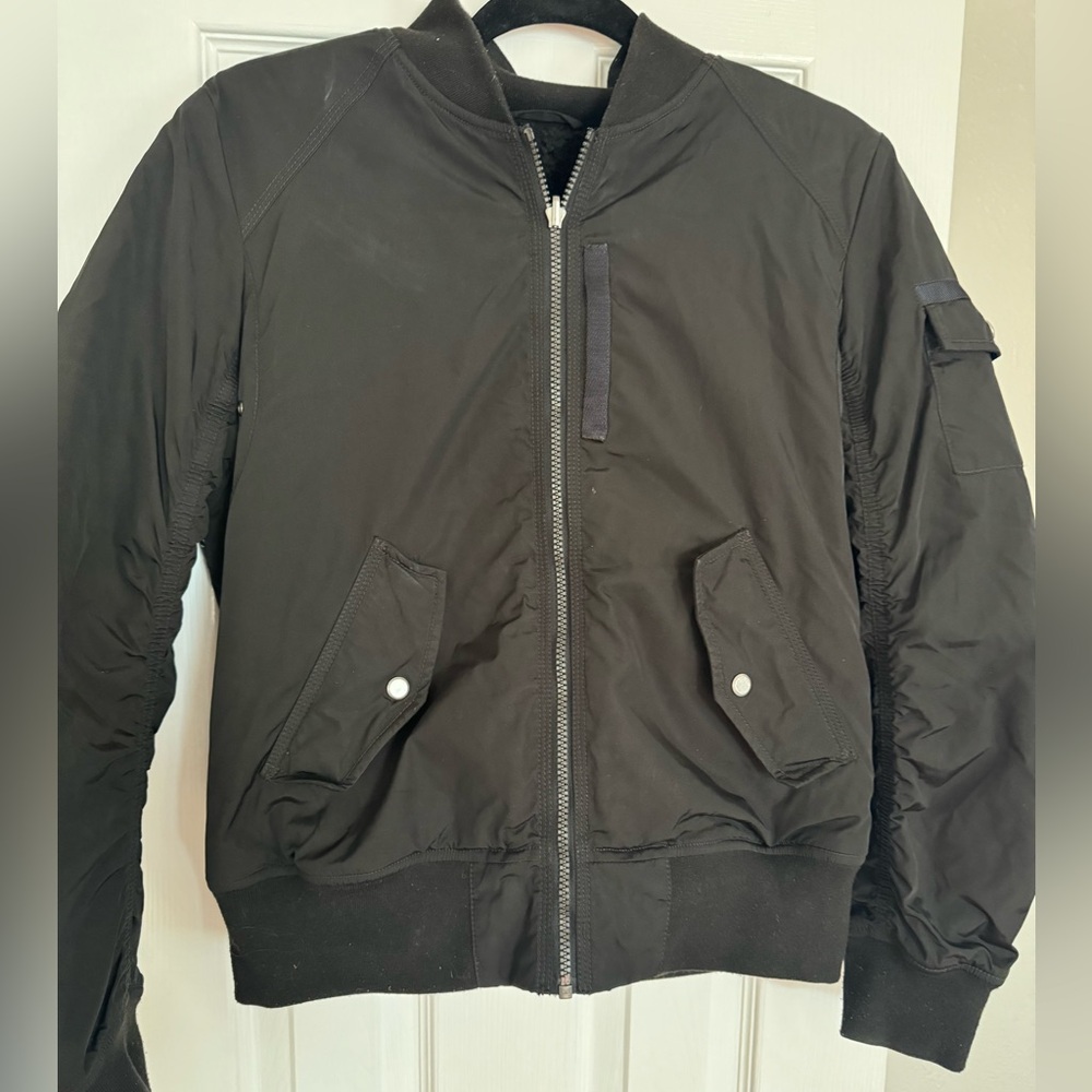 Reversible insulated bomber jacket